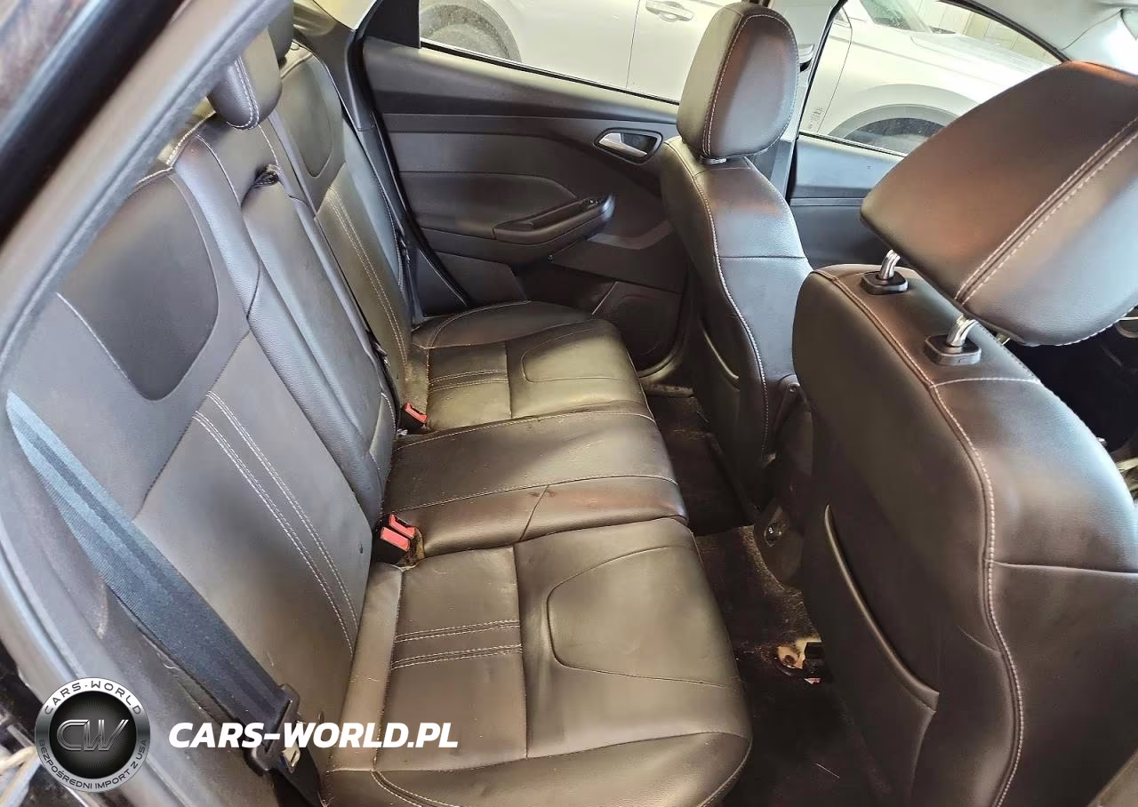 2014 Ford Focus Titanium VIN:1FADP3J27EL230046 - 10