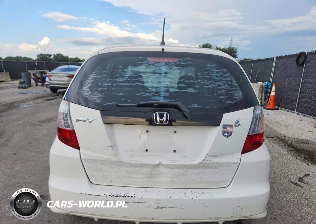 2013 Honda Fit VIN:JHMGE8H34DC018324 - 6