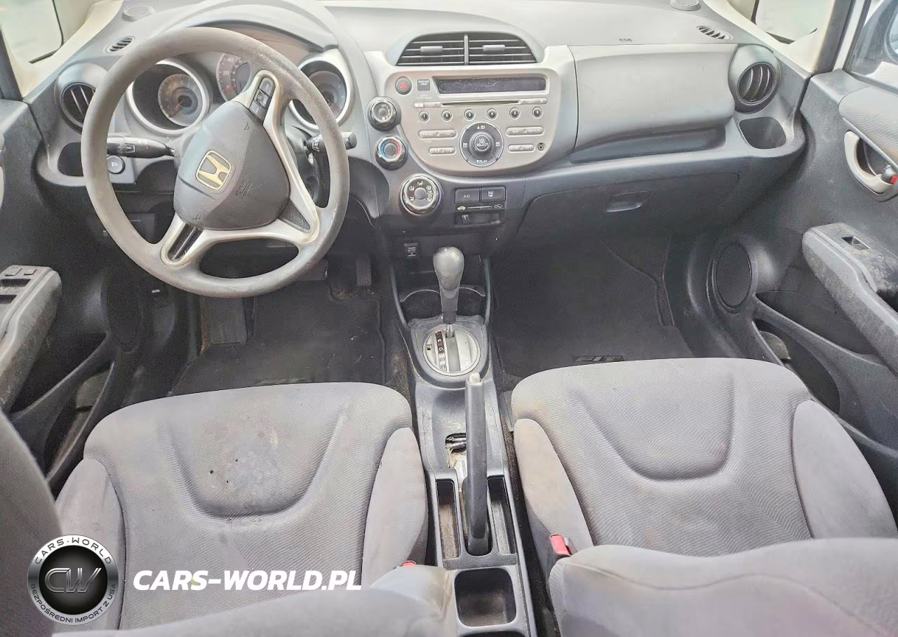 2013 Honda Fit VIN:JHMGE8H34DC018324 - 8