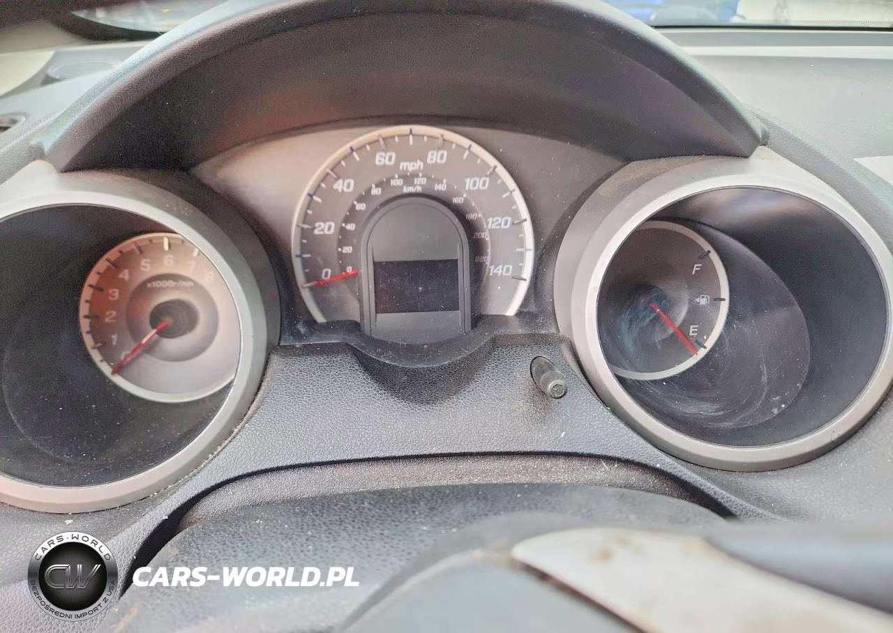 2013 Honda Fit VIN:JHMGE8H34DC018324 - 9