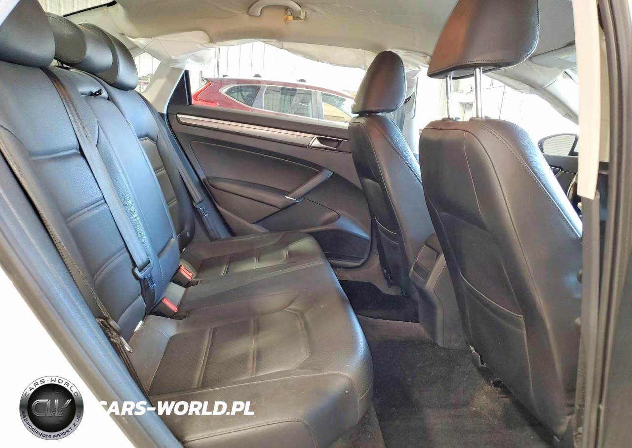 2018 Volkswagen Passat S VIN:1VWAA7A33JC006603 - 10
