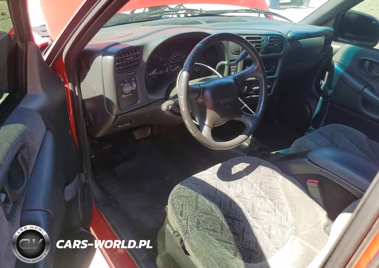 2002 GMC Sonoma VIN:1GTCS19W828103580 - 8