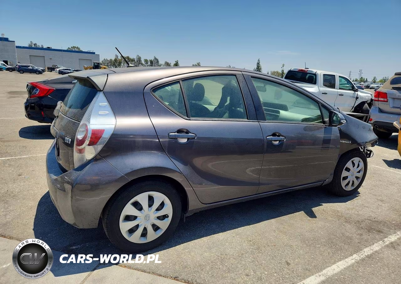 2012 Toyota Prius C Two VIN:JTDKDTB30C1521045 - 3