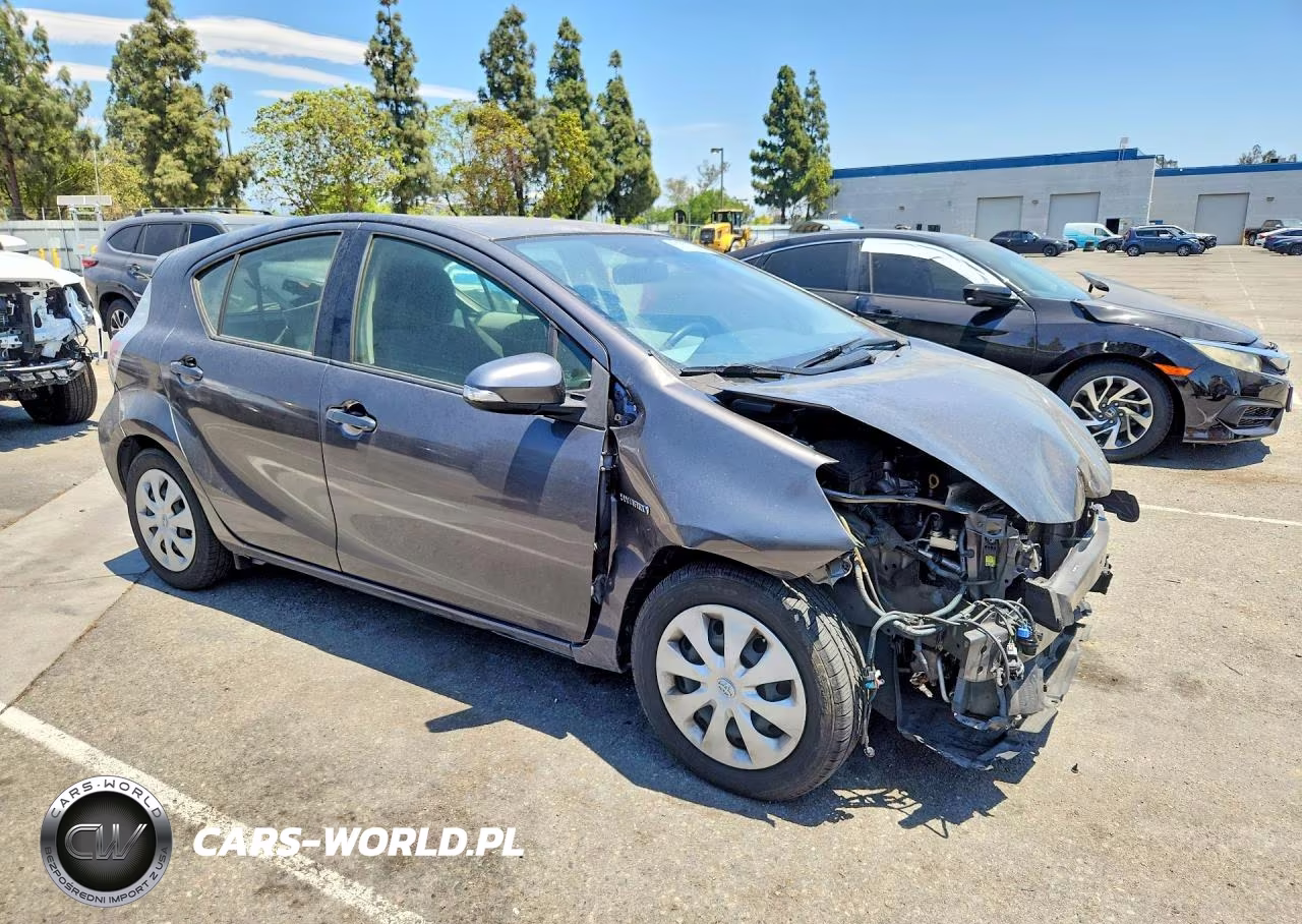 2012 Toyota Prius C Two VIN:JTDKDTB30C1521045 - 4