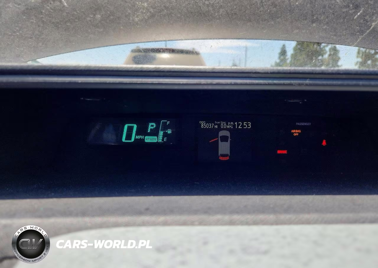 2012 Toyota Prius C Two VIN:JTDKDTB30C1521045 - 9