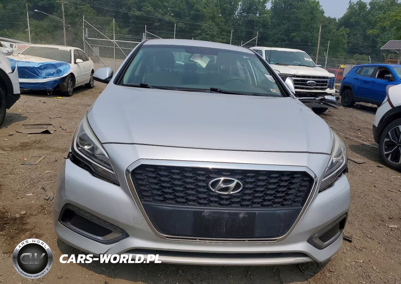 2017 Hyundai Sonata VIN:KMHE24L16HA058045 - 5