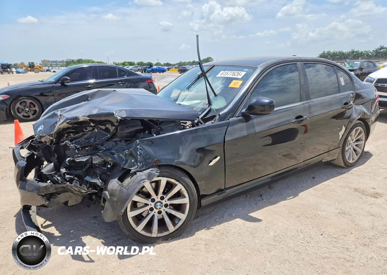 2011 BMW 328 I – zdjęcie 1 z 12