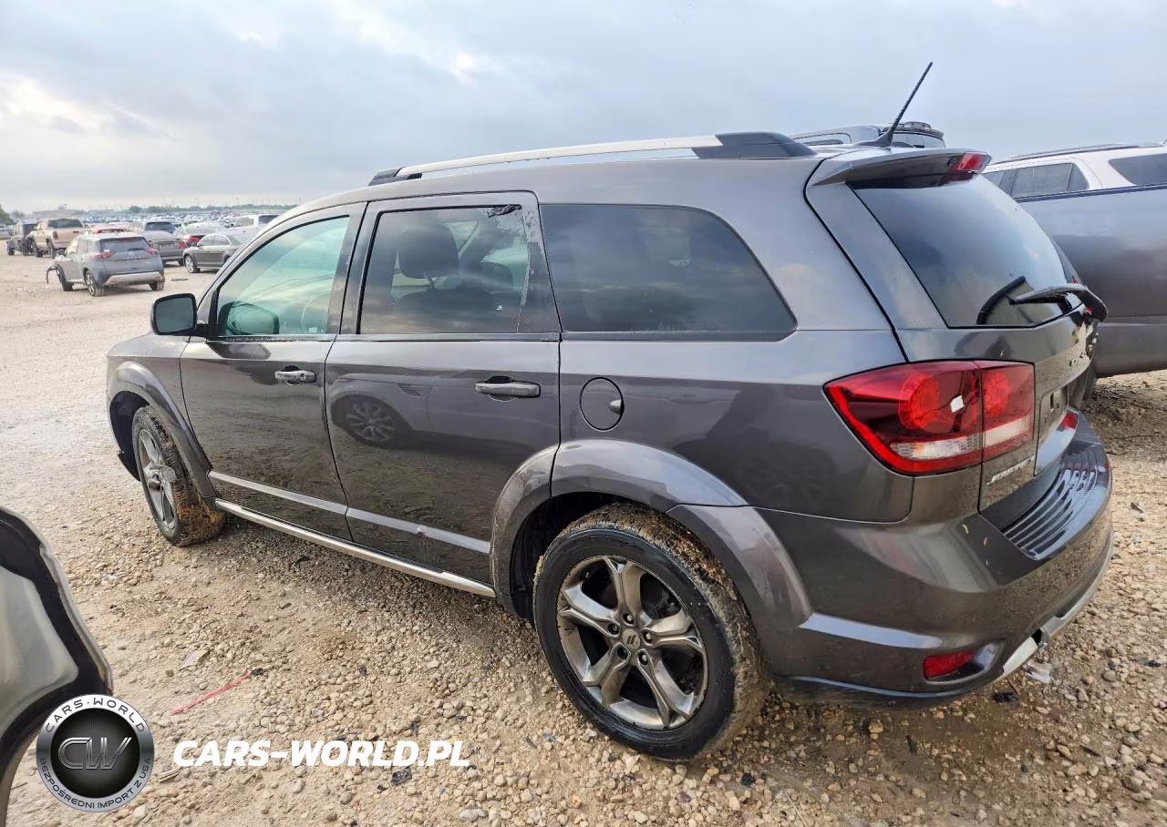 2018 Dodge Journey Crossroad VIN:3C4PDCGB4JT141315 - 2