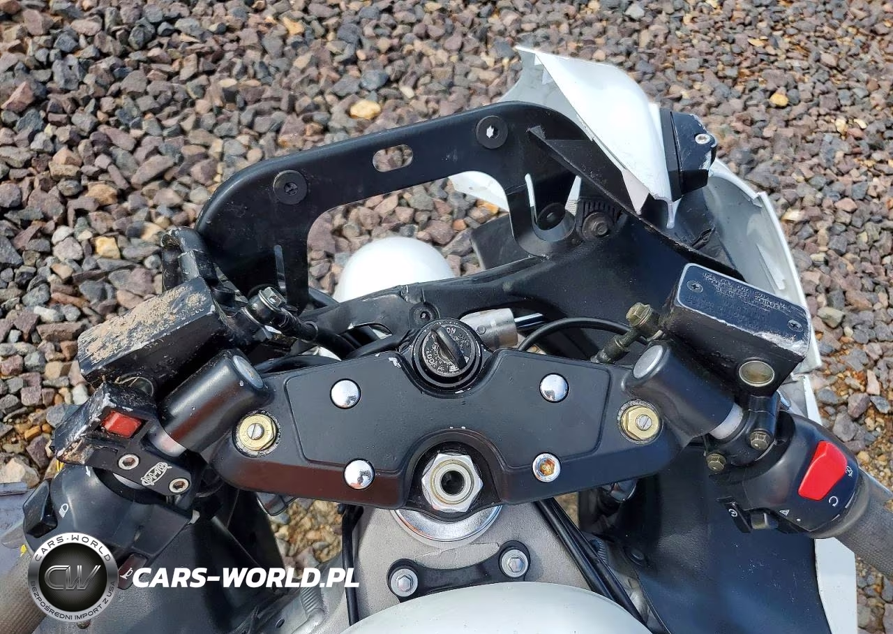 2005 Suzuki Gsx1300 Rk5 VIN:JS1GW71A552103756 - 7