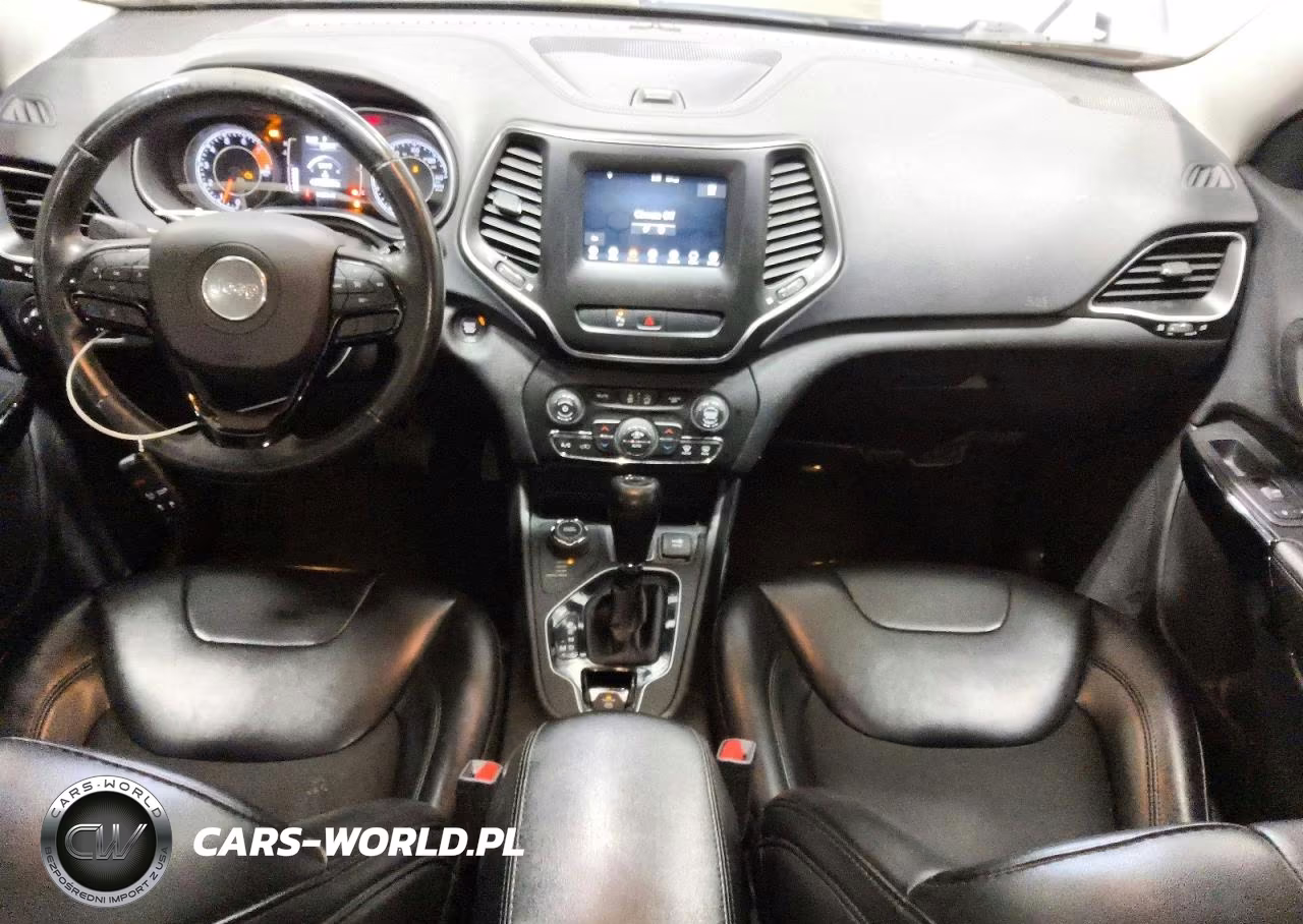 2019 Jeep Cherokee Latitude Plus VIN:1C4PJMLX4KD330358 - 8