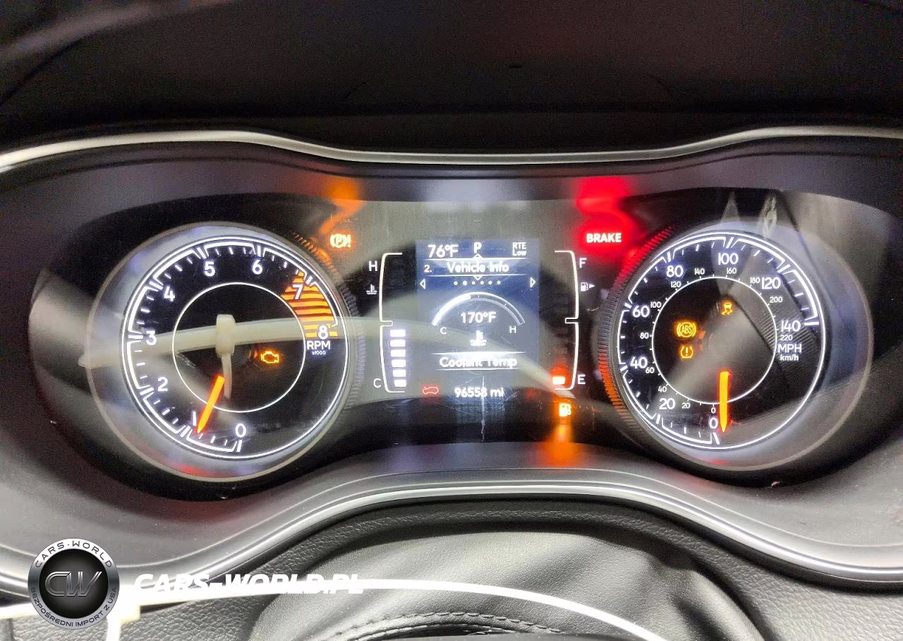 2019 Jeep Cherokee Latitude Plus VIN:1C4PJMLX4KD330358 - 9