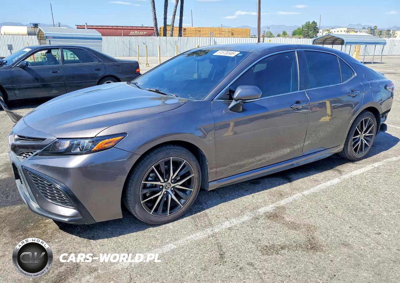 2022 Toyota Camry Se – zdjęcie 1 z 13