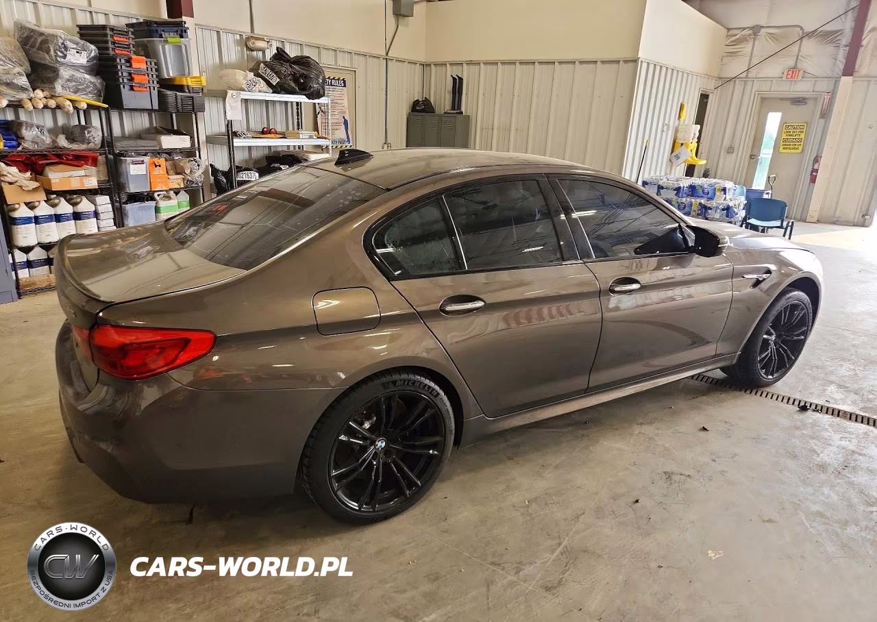 2018 BMW Motorrad M5 VIN:WBSJF0C58JB282204 - 3