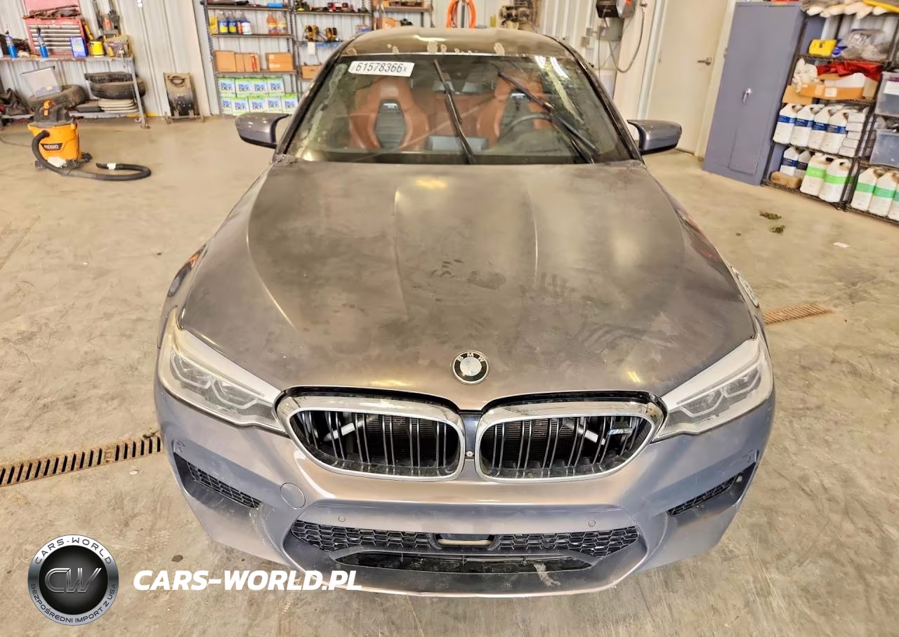 2018 BMW Motorrad M5 VIN:WBSJF0C58JB282204 - 5