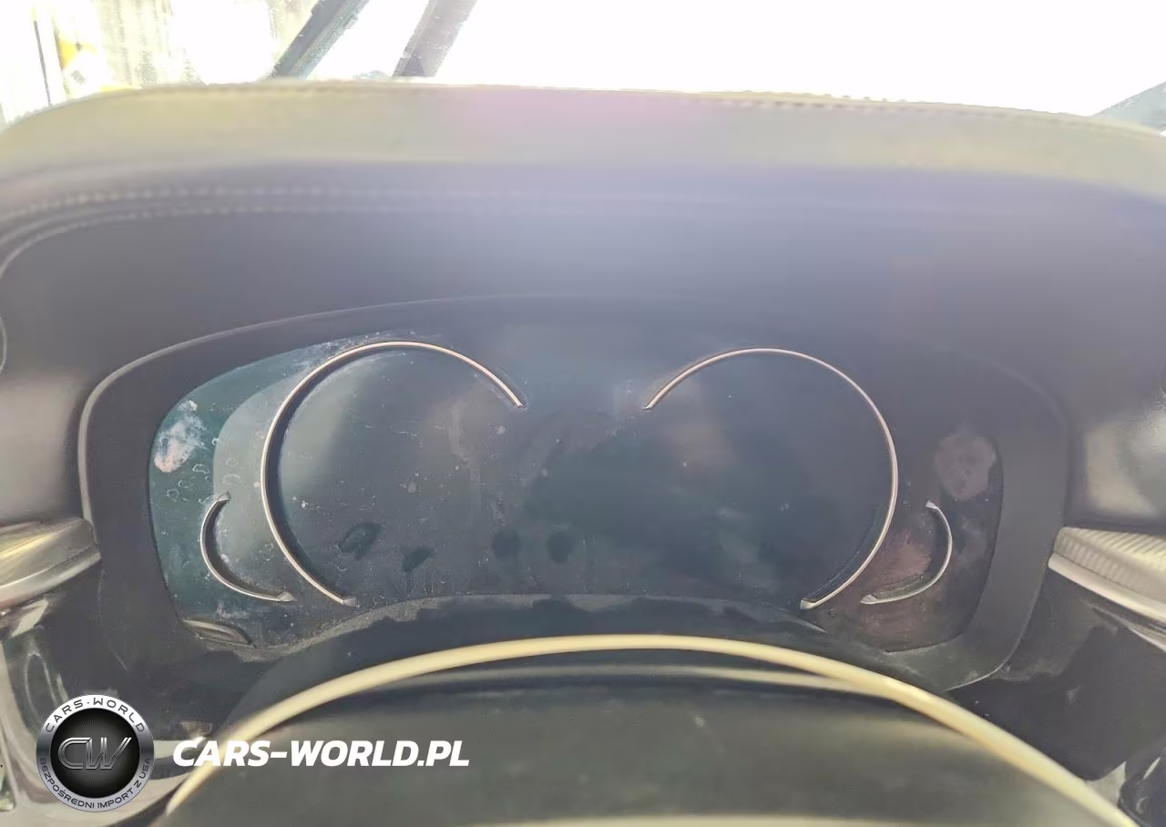 2018 BMW Motorrad M5 VIN:WBSJF0C58JB282204 - 9