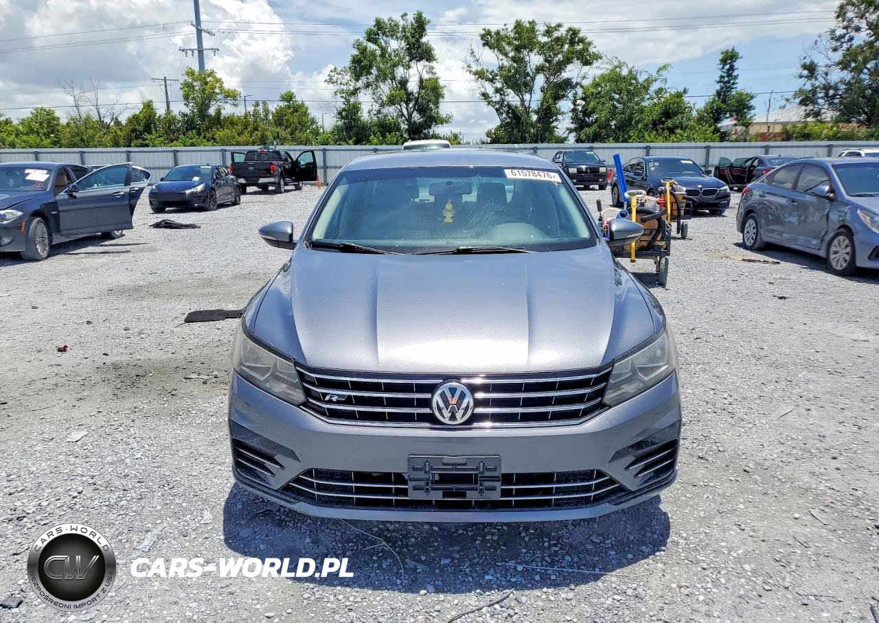 2018 Volkswagen Passat S-R-Line VIN:1VWAA7A33JC001773 - 5