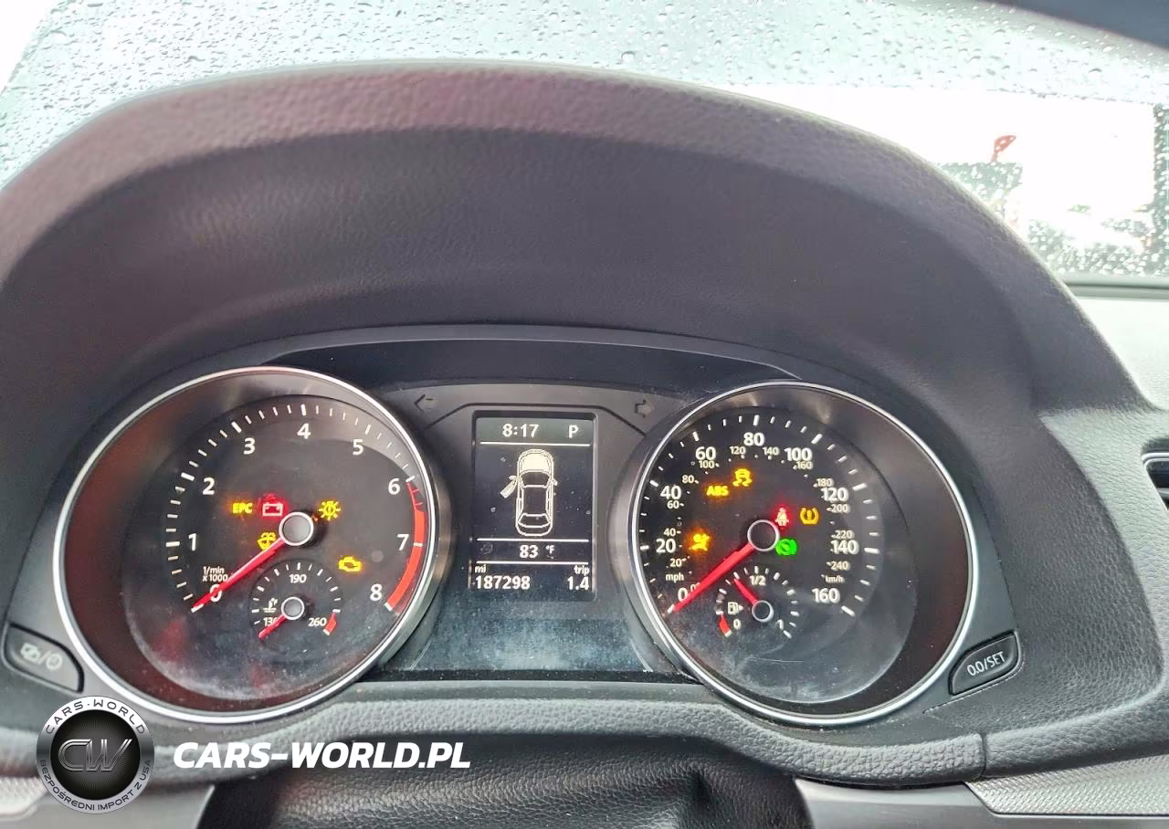 2018 Volkswagen Passat S-R-Line VIN:1VWAA7A33JC001773 - 9