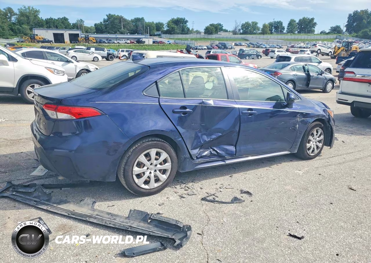 2021 Toyota Corolla Le VIN:JTDEPMAEXMJ160731 - 3