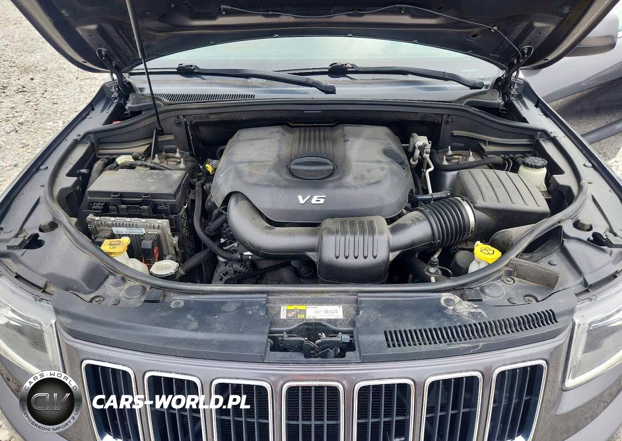 2014 Jeep Grand Cherokee Laredo VIN:1C4RJFAG7EC510158 - 12