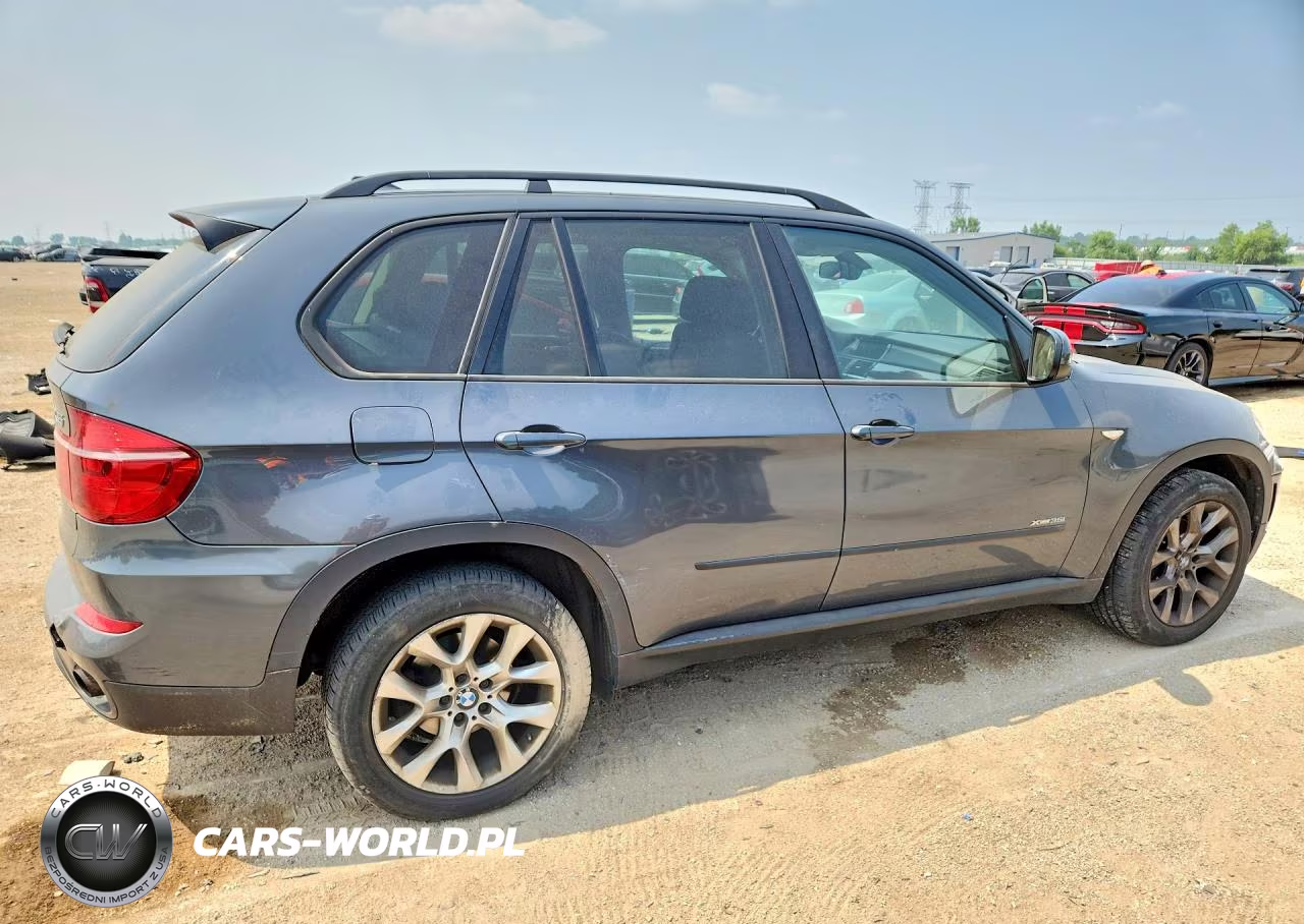 2013 BMW X5 xDrive35I VIN:5UXZV4C5XD0B04364 - 3