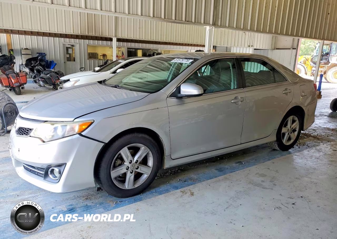 2014 Toyota Camry Se – zdjęcie 1 z 12