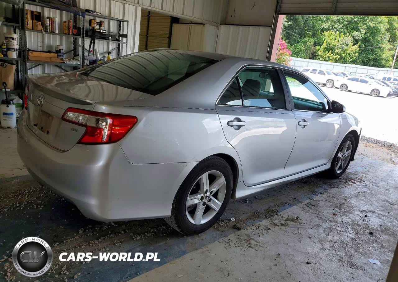 2014 Toyota Camry Se VIN:4T1BF1FKXEU749325 - 3