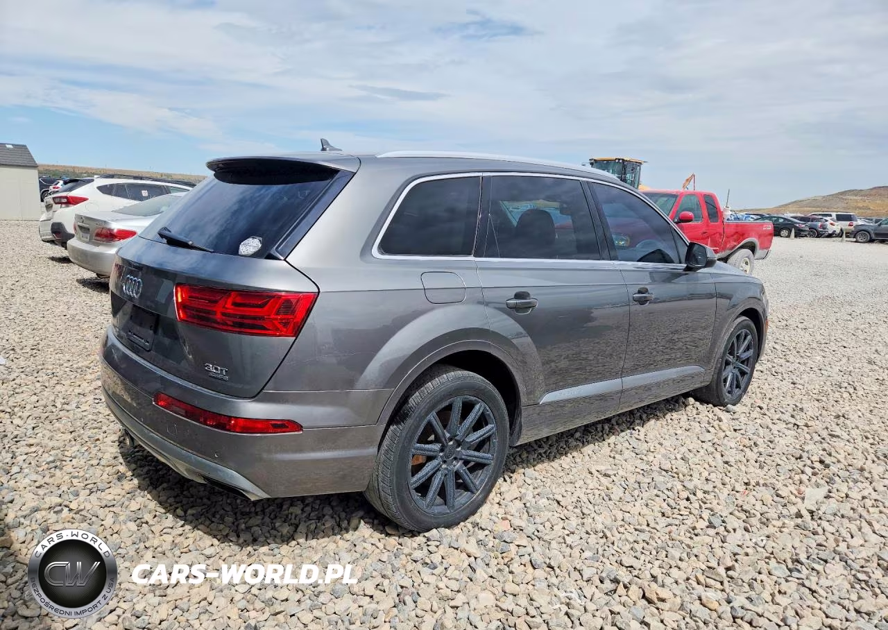 2017 Audi Q7 Premium Plus VIN:WA1LAAF71HD004559 - 3