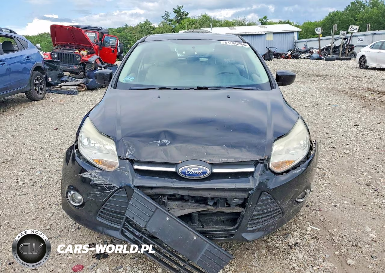 2012 Ford Focus Se VIN:1FAHP3F26CL137753 - 5