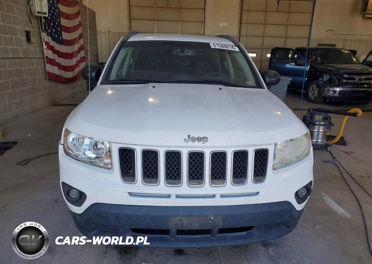 2013 Jeep Compass Latitude VIN:1C4NJCEA1DD230117 - 5