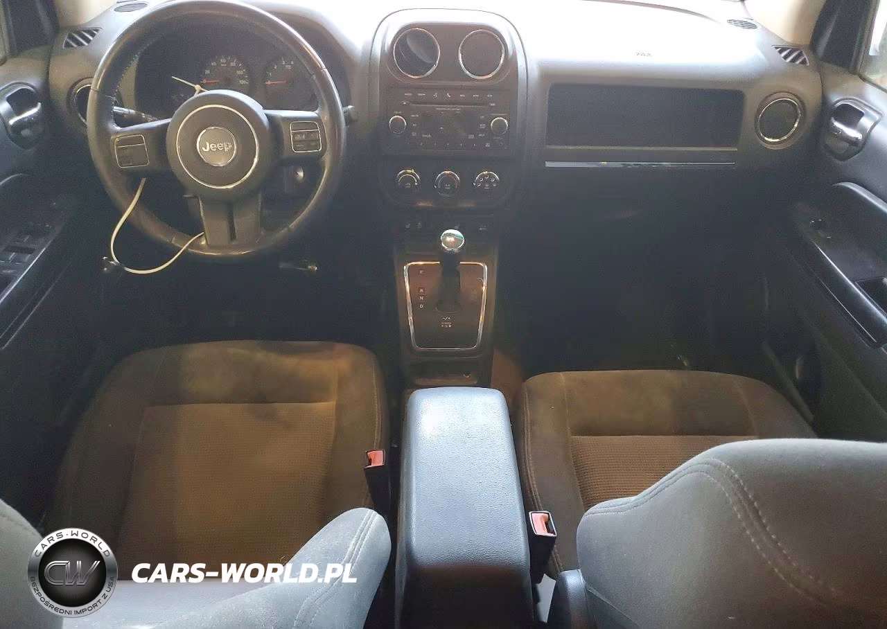2013 Jeep Compass Latitude VIN:1C4NJCEA1DD230117 - 8