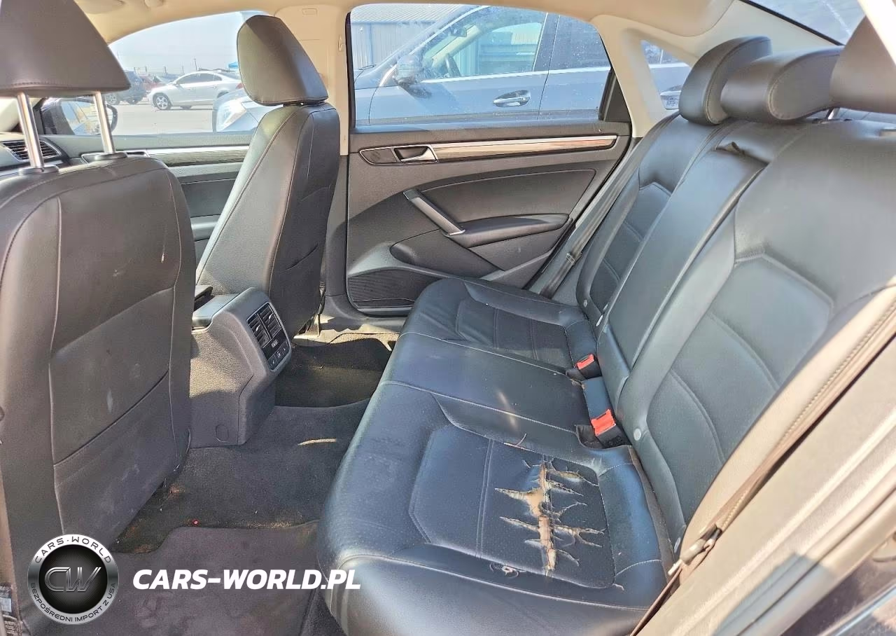 2018 Volkswagen Passat Se VIN:1VWBA7A36JC009807 - 10