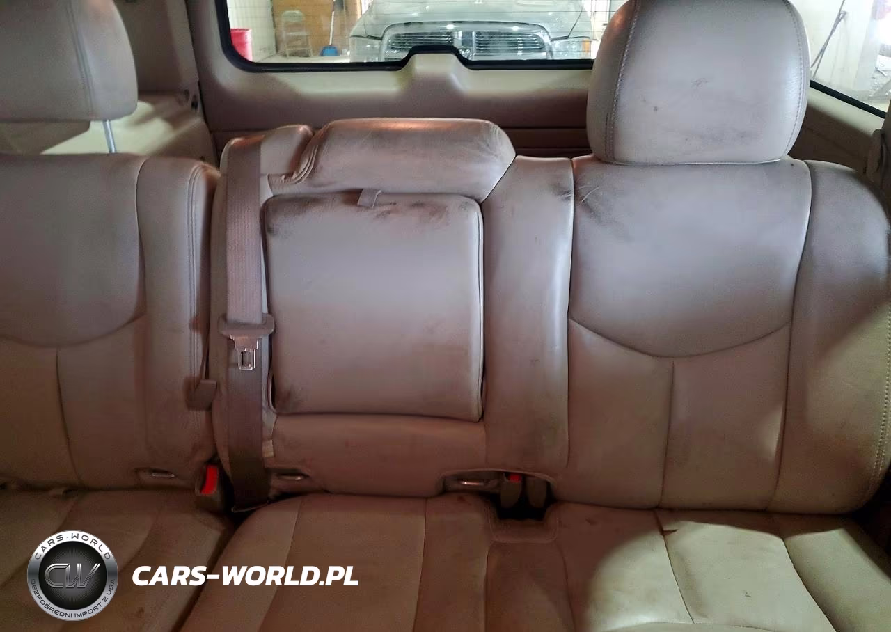 2004 Chevrolet Tahoe K1500 VIN:1GNEK13T94J141457 - 10