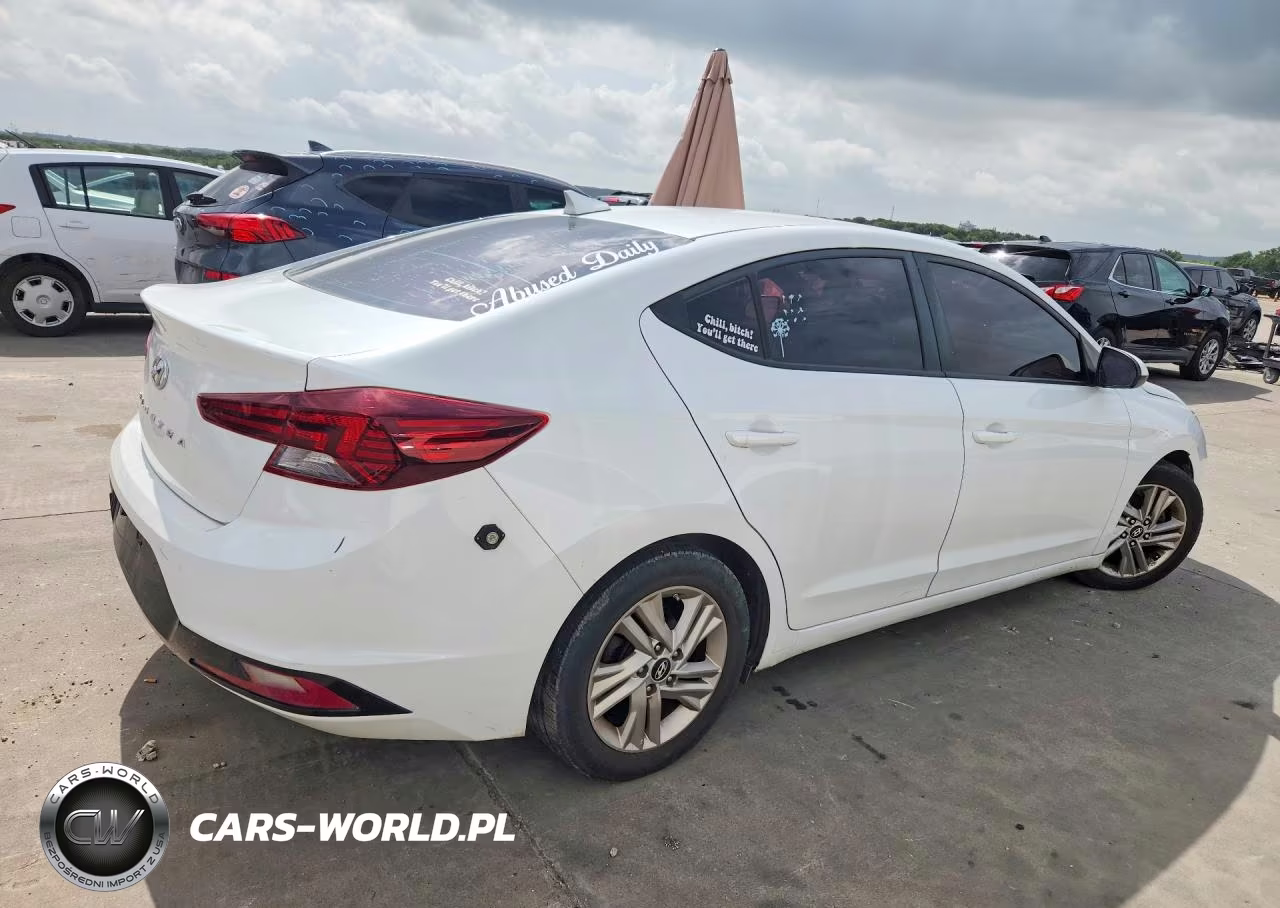 2019 Hyundai Elantra Sel VIN:5NPD84LF0KH475302 - 3