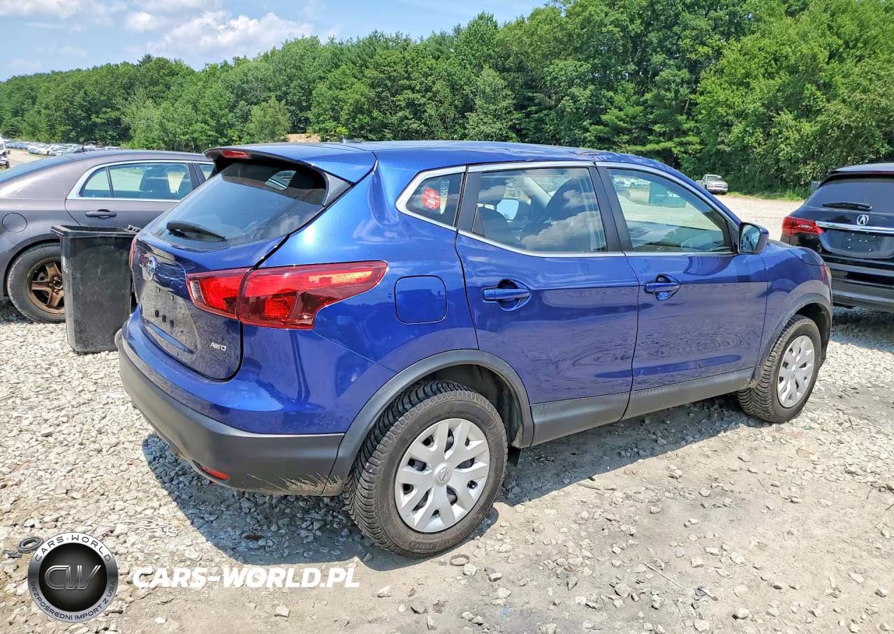 2018 Nissan Rogue Sport S VIN:JN1BJ1CRXJW266391 - 3