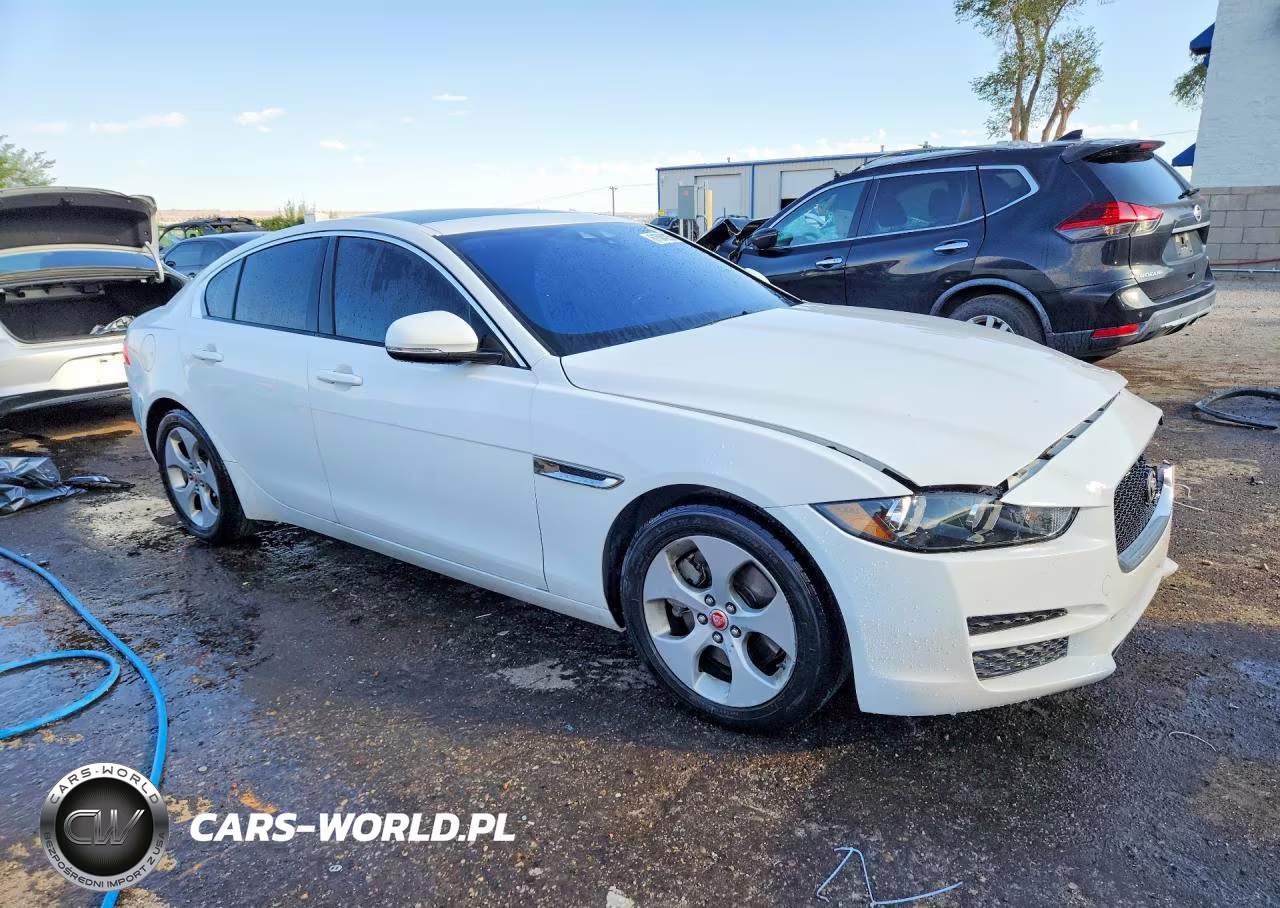 2017 Jaguar Xe VIN:SAJAR4BG0HA977531 - 4