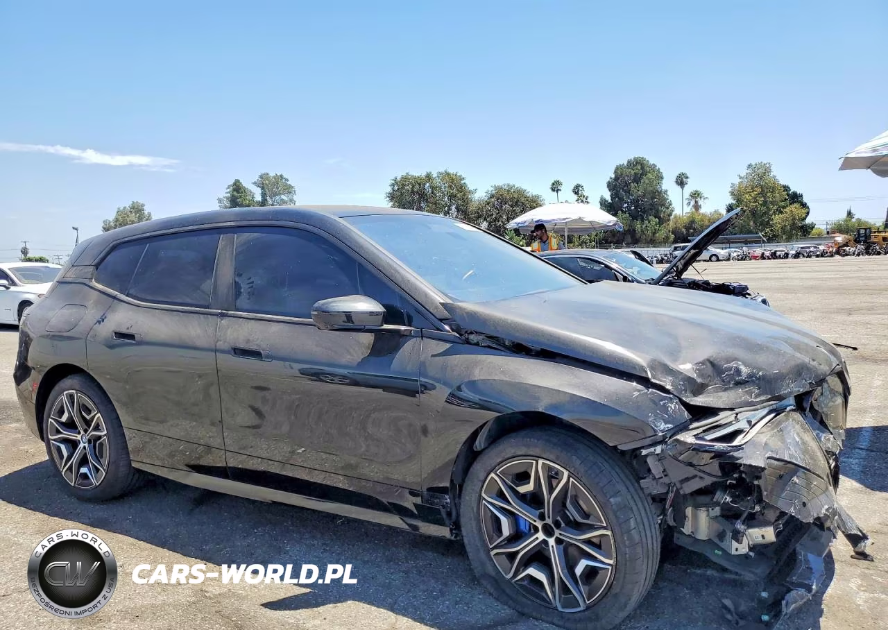 2025 BMW Ix xDrive50 VIN:WB523CF09SCS36233 - 4