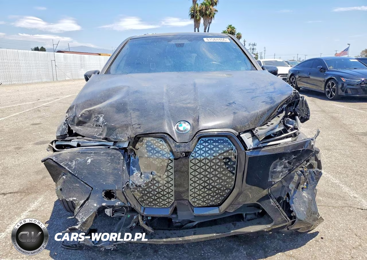 2025 BMW Ix xDrive50 VIN:WB523CF09SCS36233 - 5