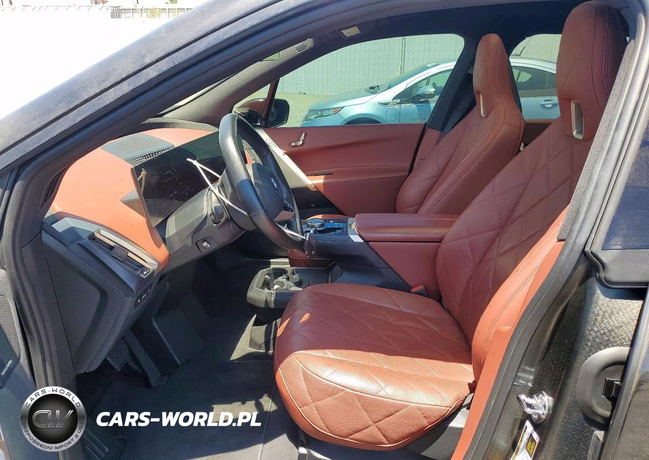 2025 BMW Ix xDrive50 VIN:WB523CF09SCS36233 - 7