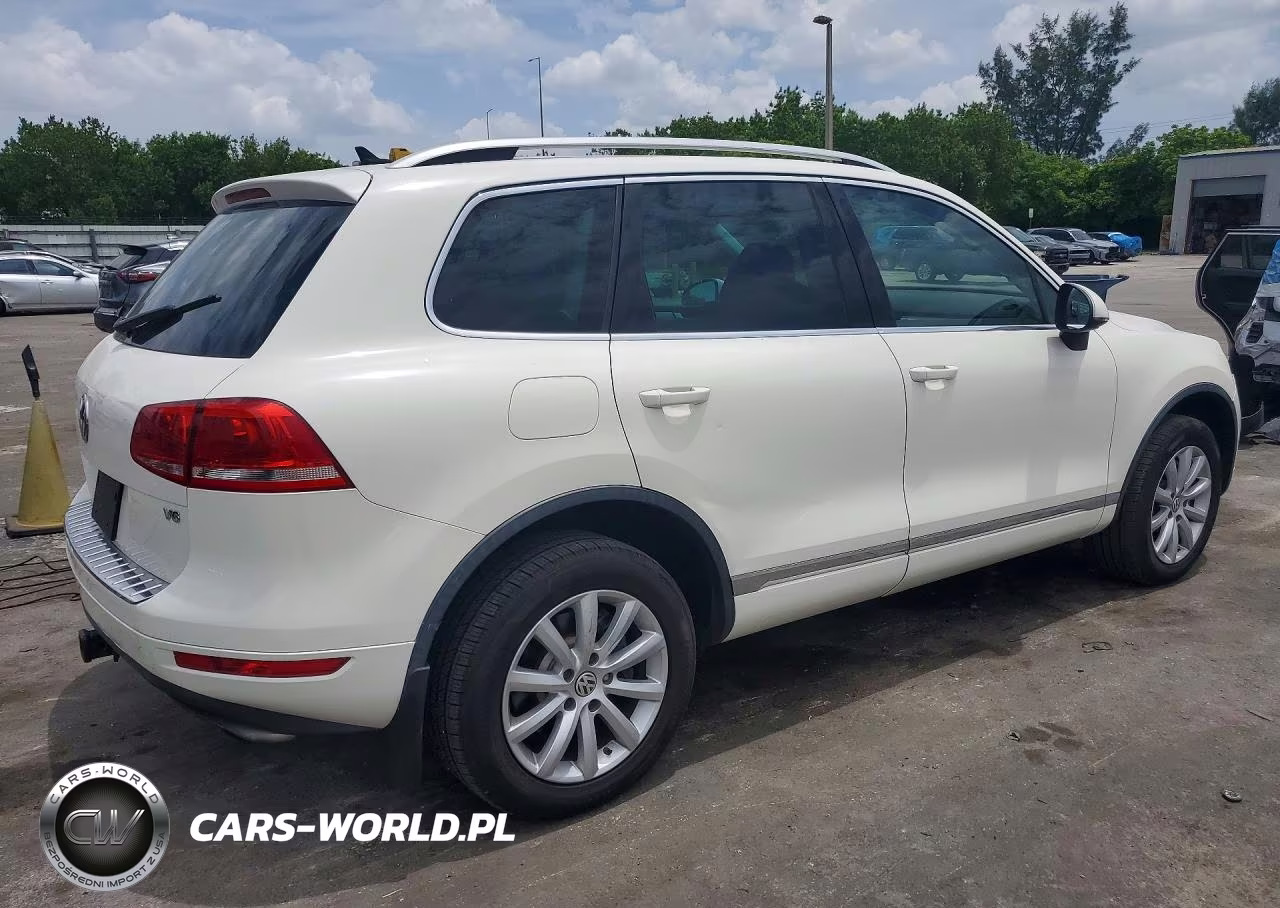 2011 Volkswagen Touareg V6 VIN:WVGFF9BP5BD002471 - 3
