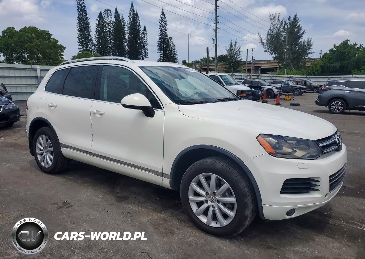 2011 Volkswagen Touareg V6 VIN:WVGFF9BP5BD002471 - 4
