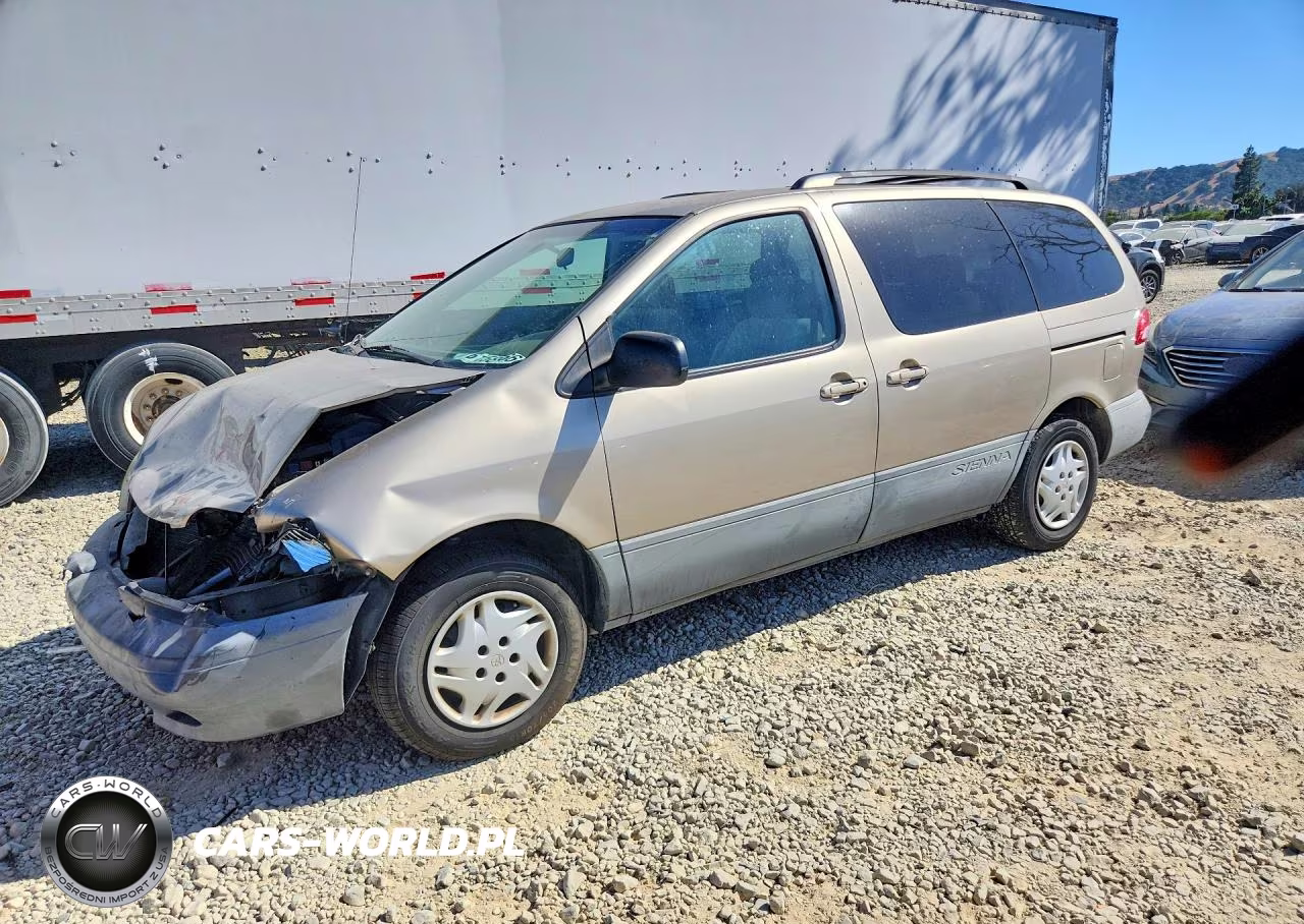 2003 Toyota Sienna Le