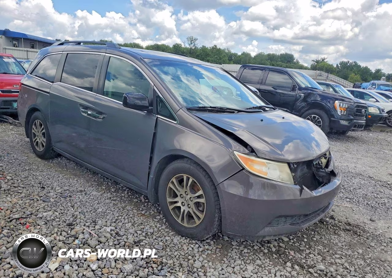 2013 Honda Odyssey Exl VIN:5FNRL5H69DB044168 - 4
