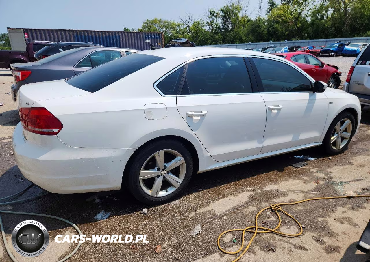 2015 Volkswagen Passat S VIN:1VWAS7A36FC111737 - 3