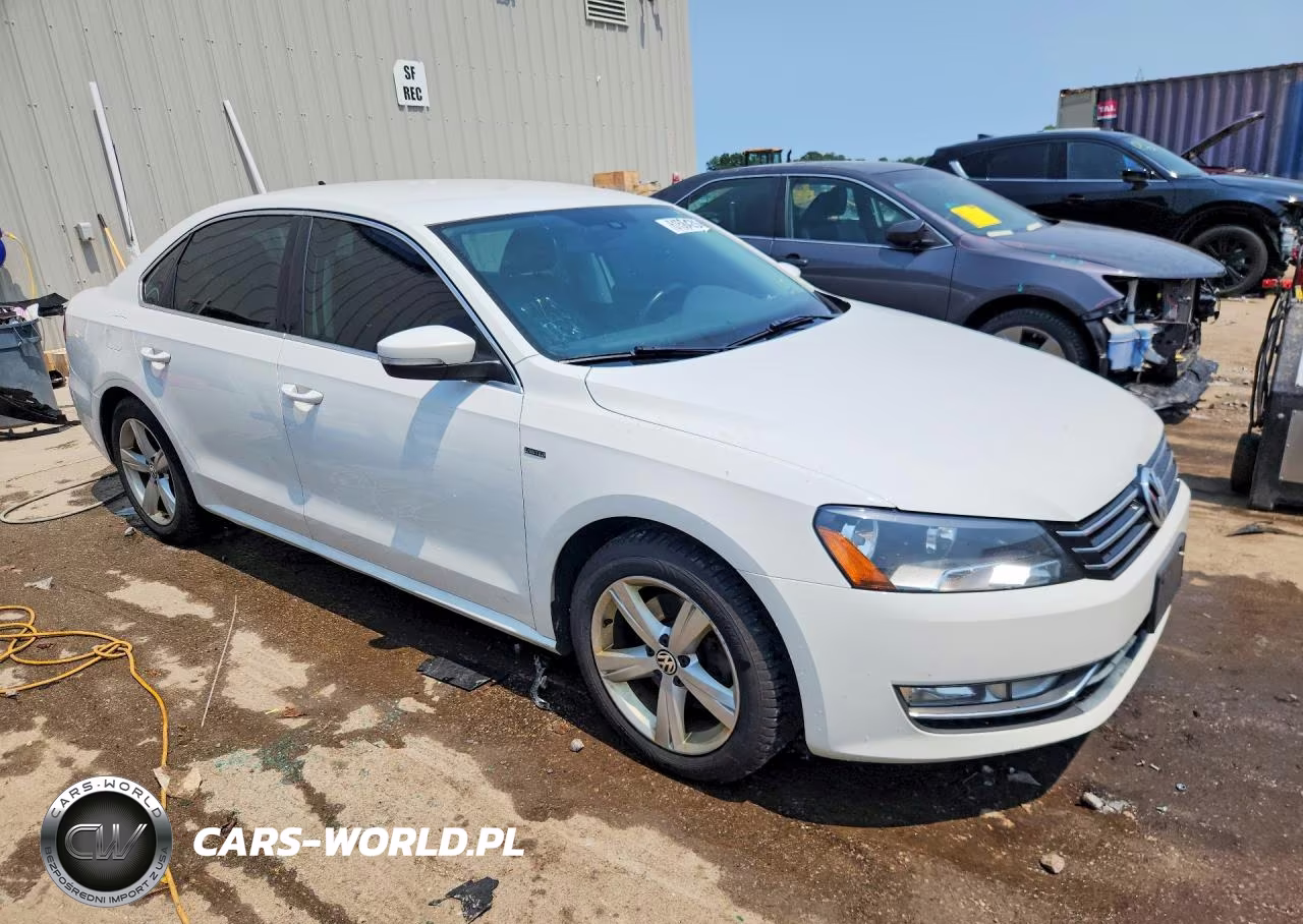 2015 Volkswagen Passat S VIN:1VWAS7A36FC111737 - 4
