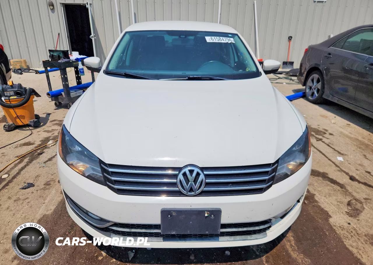 2015 Volkswagen Passat S VIN:1VWAS7A36FC111737 - 5