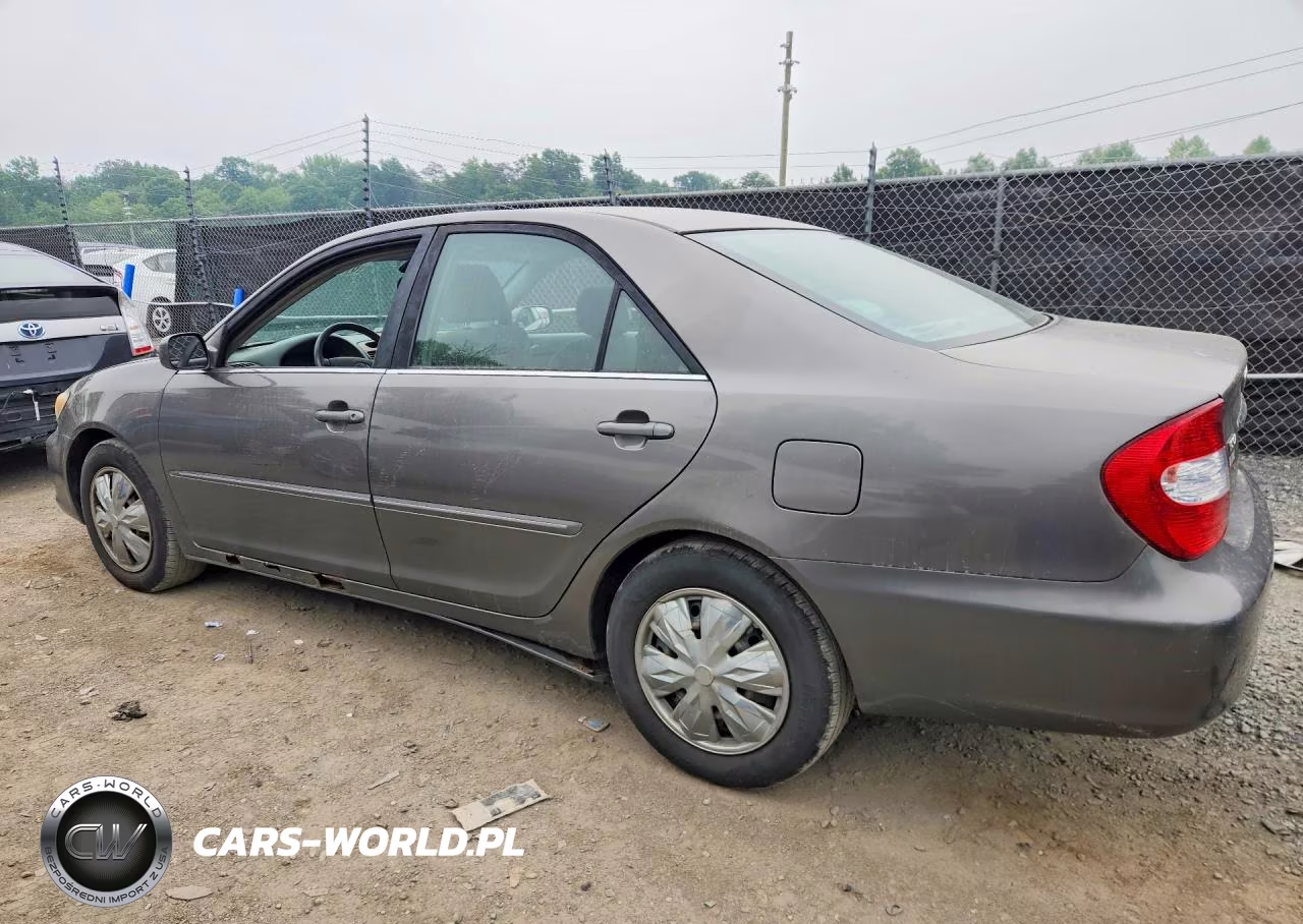 2002 Toyota Camry Xle VIN:4T1BE32KX2U575594 - 2