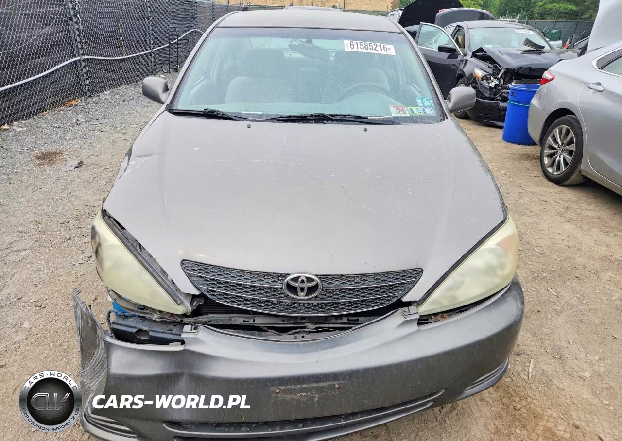 2002 Toyota Camry Xle VIN:4T1BE32KX2U575594 - 5
