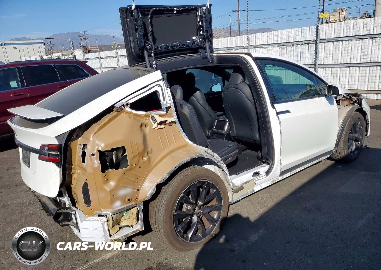 2023 Tesla Model X VIN:7SAXCDE51PF378263 - 3