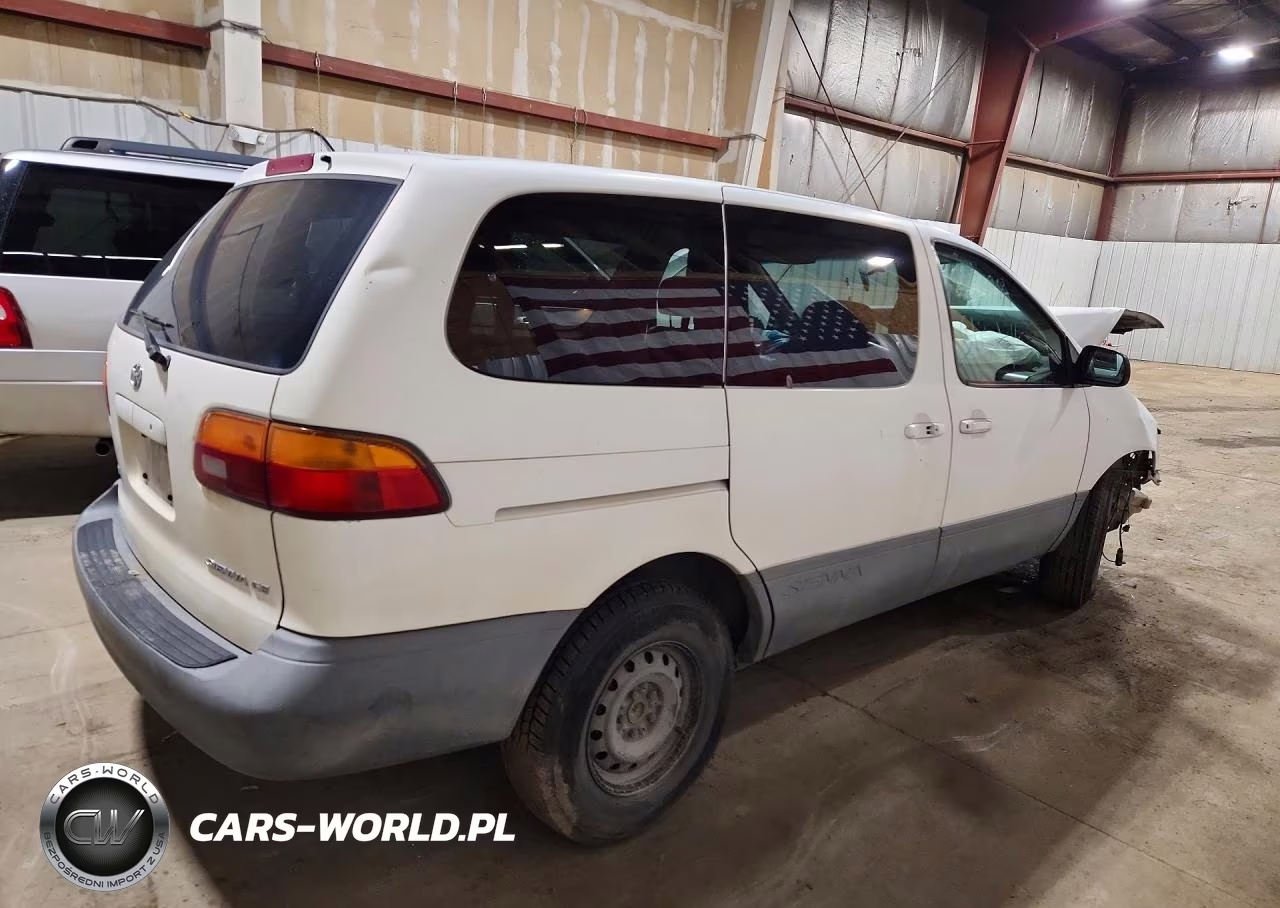 1999 Toyota Sienna Ce VIN:4T3ZF19C0XU152049 - 3