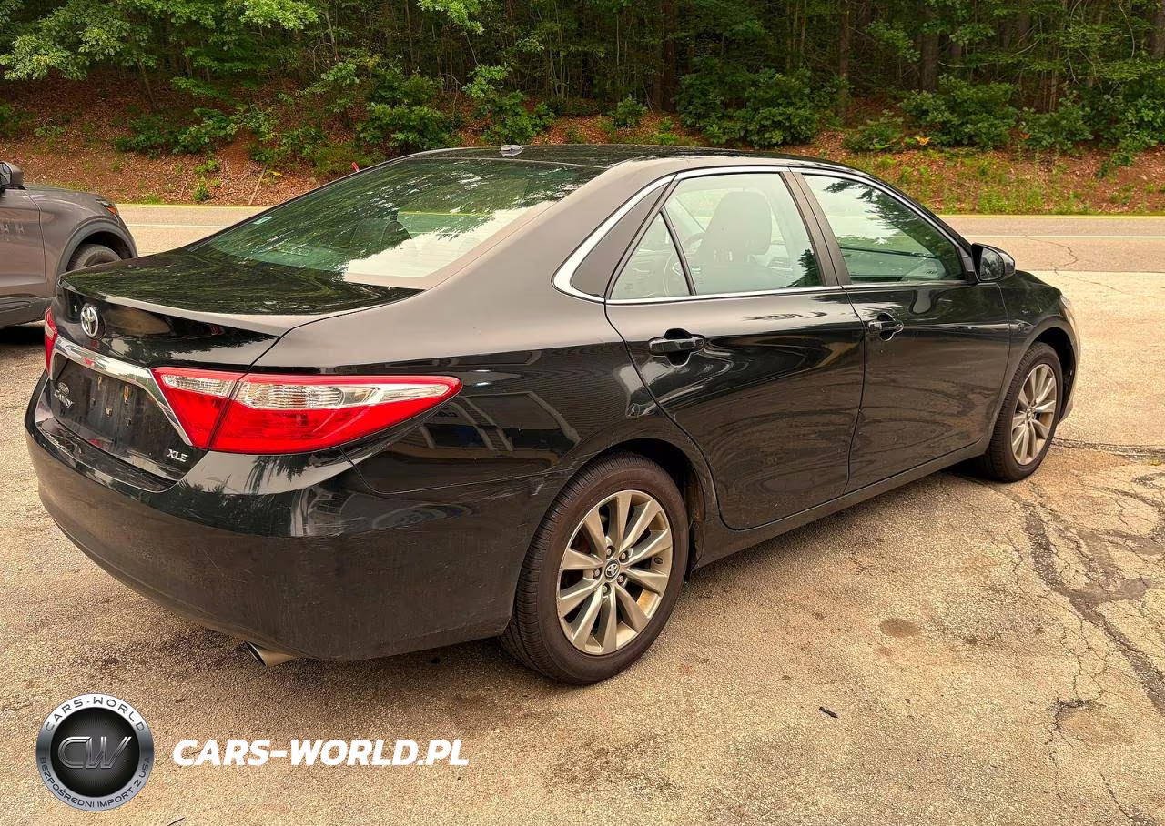 2017 Toyt Camry Le VIN:4T1BF1FK7HU694322 - 4